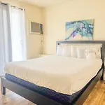 Charming 2Nd Ave Lofts In Downtown San Diego With Parking