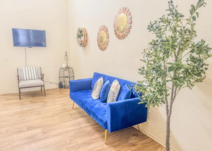Charming 2Nd Ave Lofts In Downtown San Diego With Parking
