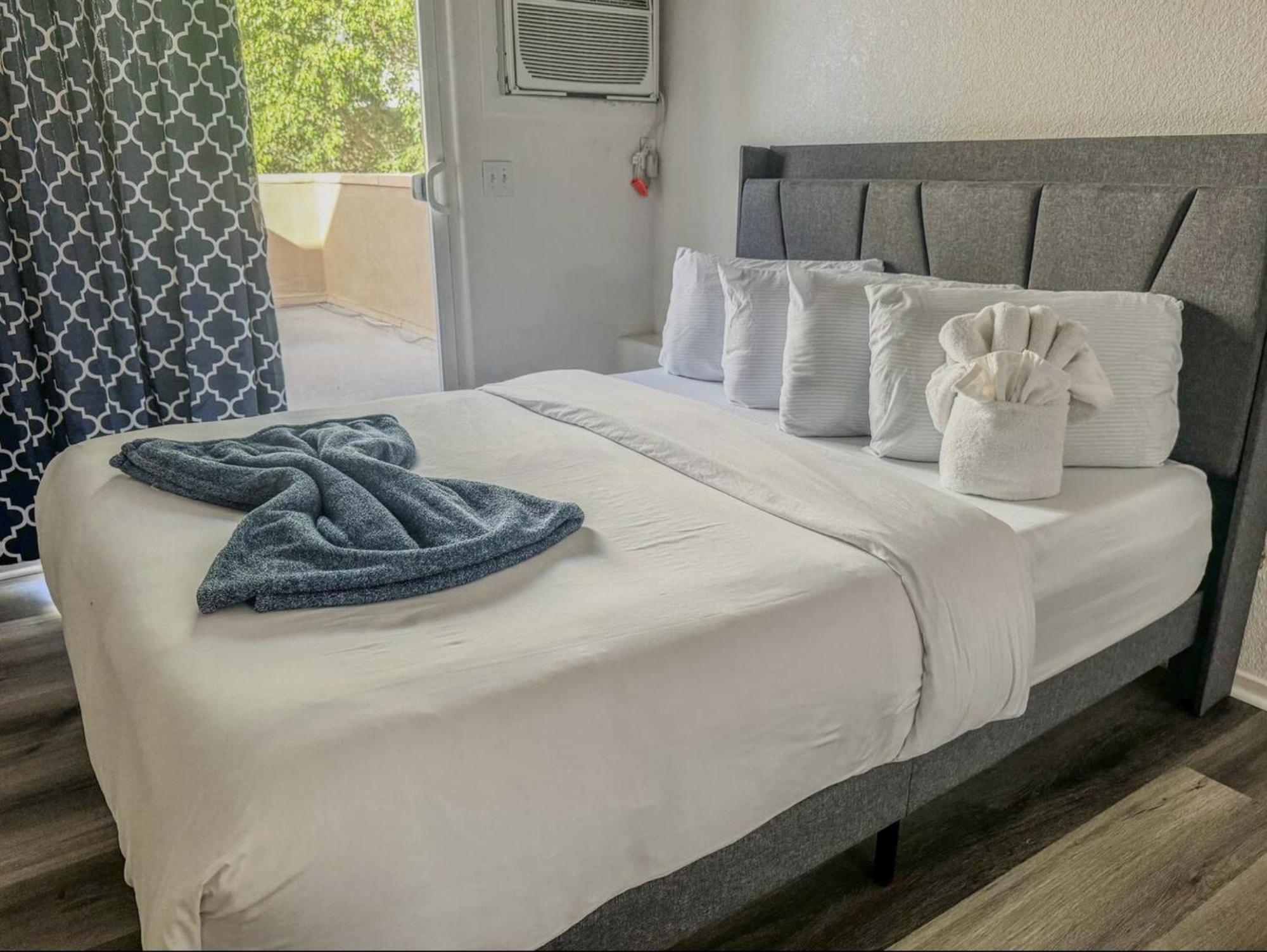 Apartment Charming 2nd Ave Lofts In Downtown With Parking San Diego