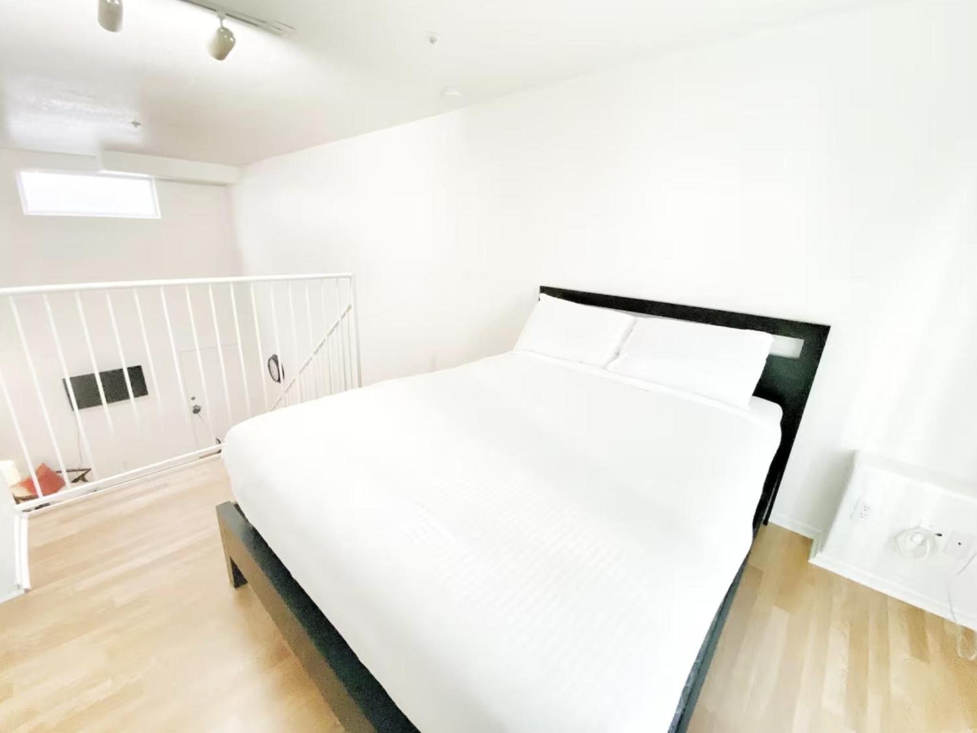 Apartment Charming 2nd Ave Lofts In Downtown With Parking