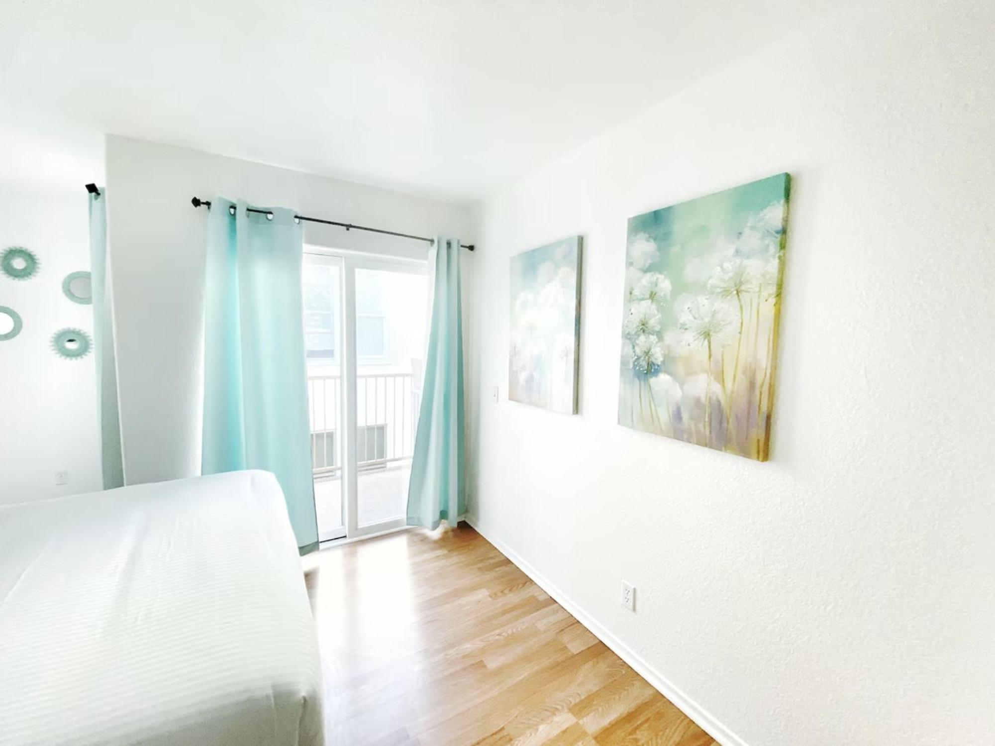 Charming 2nd Ave Lofts In Downtown With Parking Apartment San Diego