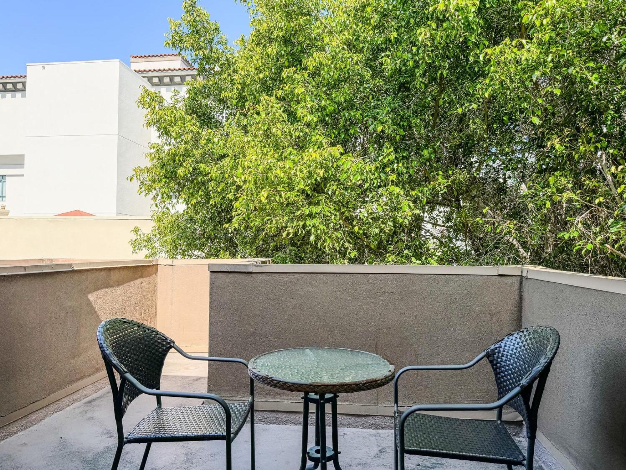 Charming 2nd Ave Lofts In Downtown With Parking Apartment