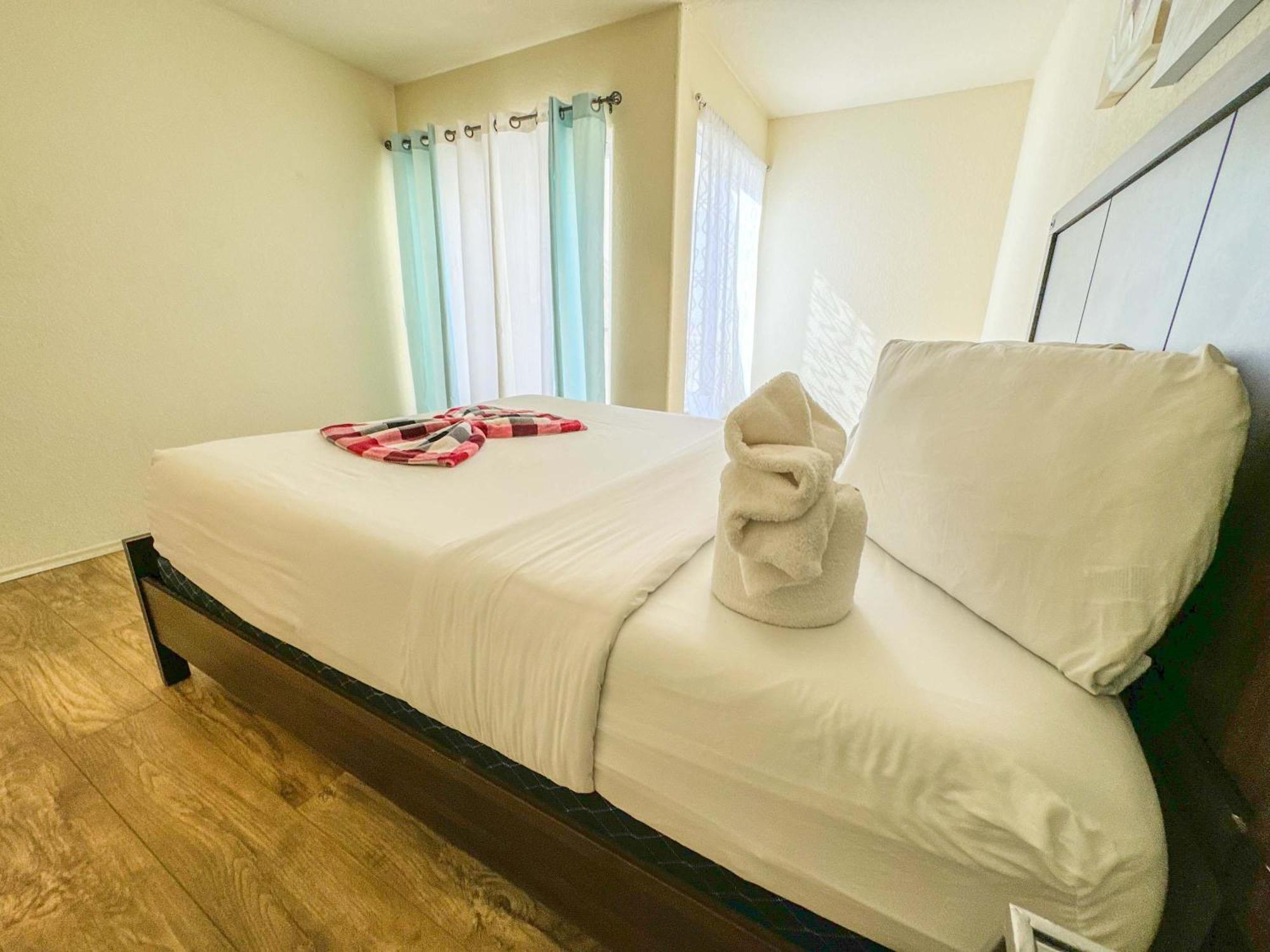 Charming 2nd Ave Lofts In Downtown With Parking Apartment San Diego