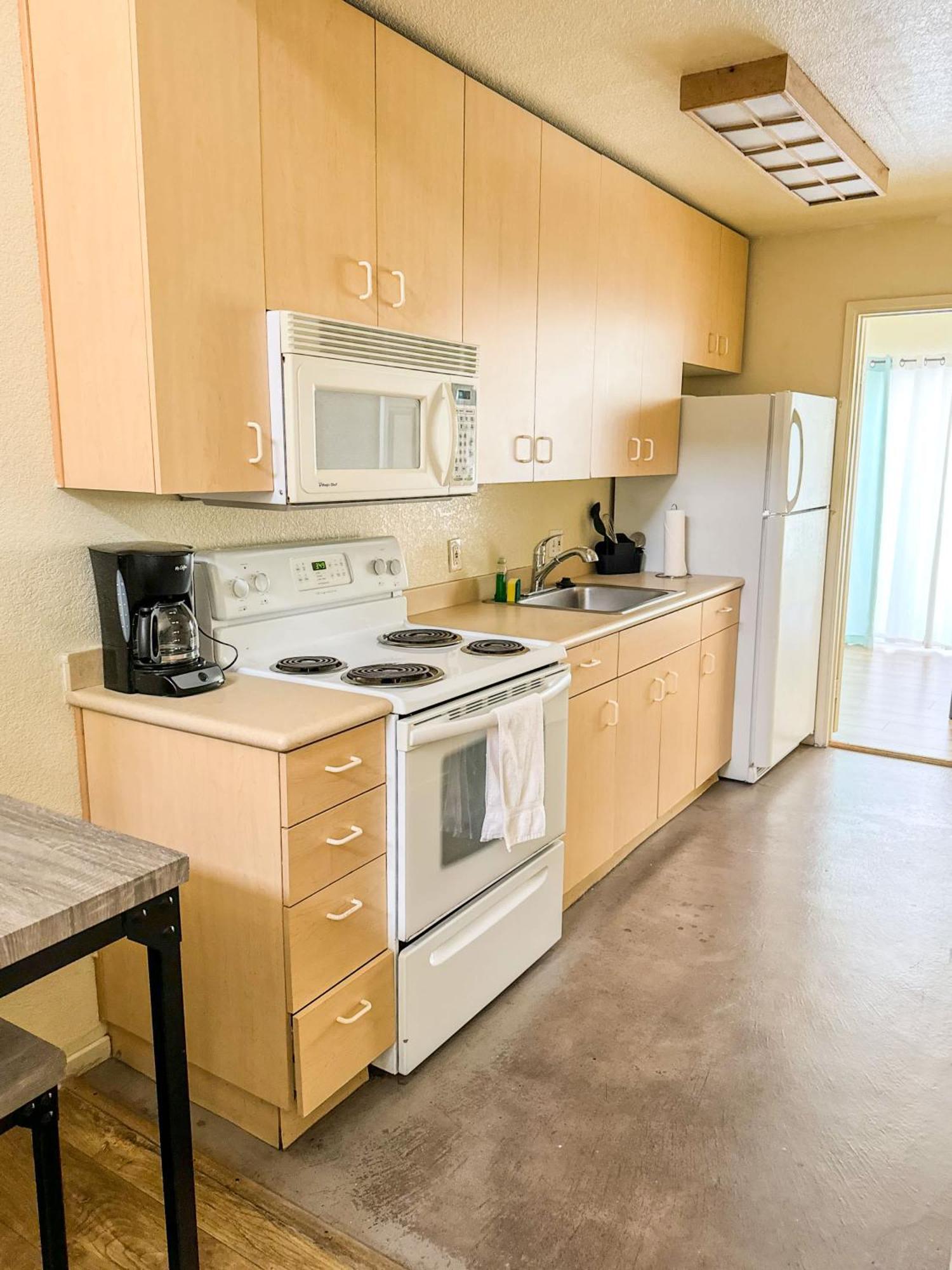 Charming 2nd Ave Lofts In Downtown With Parking *